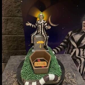 Beetlejuice Scentsy warmer